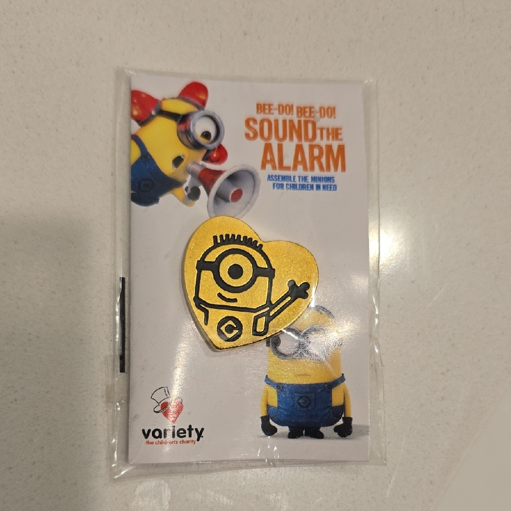 7/19 Variety Minion Gold Brooch